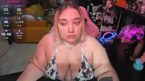 Sofie online show from August 13, 4:04 am