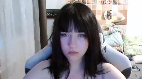 Eva online show from August 6, 5:01 pm