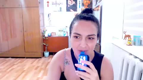SoftObsession online show from July 25, 9:57 am