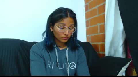  Sofy  online show from May 26, 12:44 am
