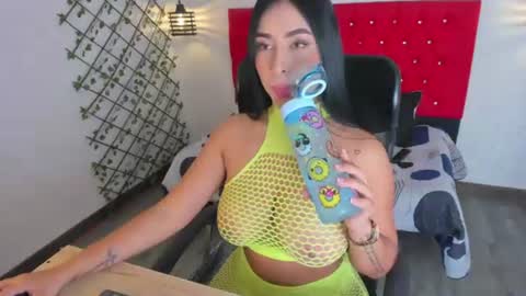 sofy_muller_ online show from August 4, 9:12 pm