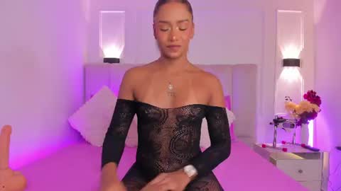   online show from August 14, 6:28 am