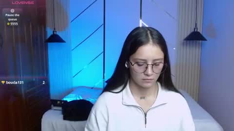 Sofy online show from August 4, 3:42 pm