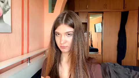 Catheryn online show from August 7, 1:22 pm