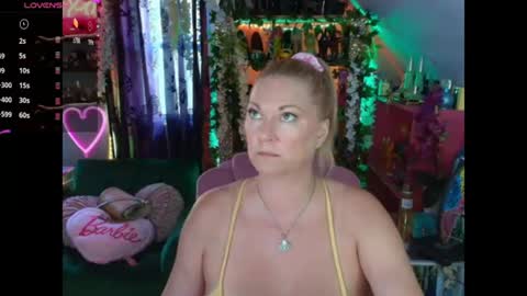 solesticia online show from July 30, 9:21 pm
