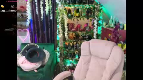 solesticia online show from July 31, 2:29 am