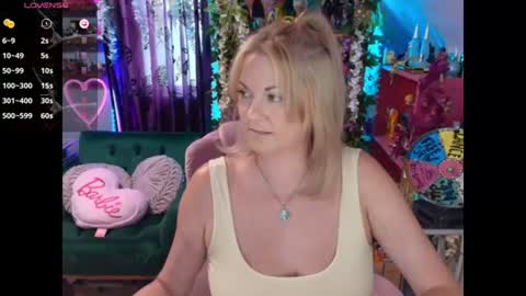solesticia online show from July 31, 8:25 pm