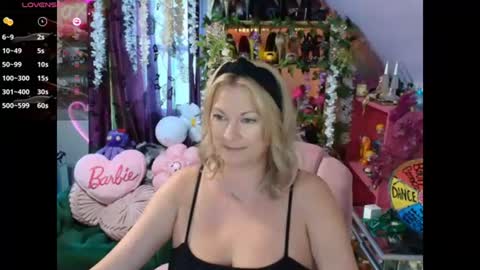 solesticia online show from August 14, 9:29 pm