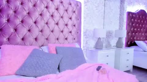 solimar__ online show from February 26, 10:19 pm