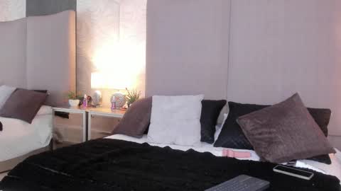 solimar__ online show from March 3, 5:21 pm