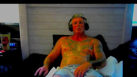 I love watching beautiful women play with themselves online show from April 26, 6:59 pm