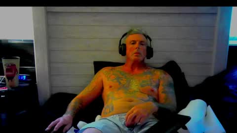 I love watching beautiful women play with themselves online show from April 26, 9:11 pm