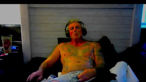 I love watching beautiful women play with themselves online show from April 26, 10:17 pm
