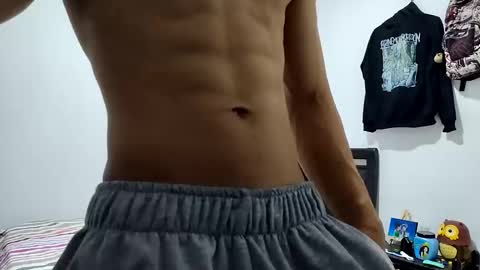 Hi Im Weller Check my Bio  online show from March 9, 11:45 pm