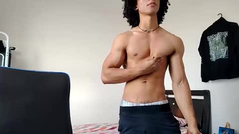 Hi Im Weller Check my Bio  online show from March 13, 9:54 pm