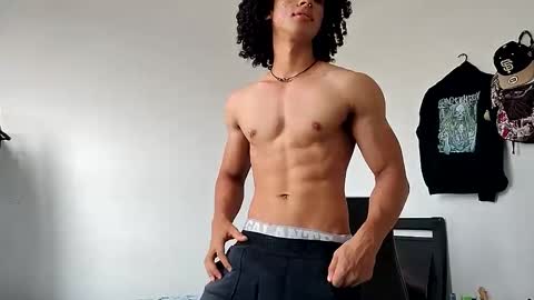 Hi Im Weller Check my Bio  online show from March 26, 9:08 pm