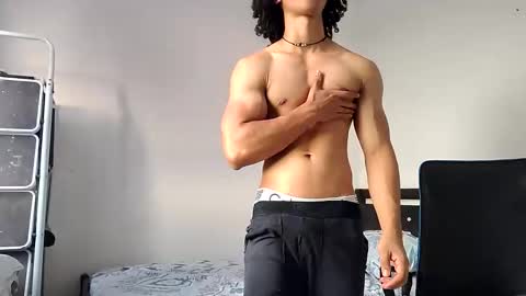 Hi Im Weller Check my Bio  online show from April 6, 10:03 pm