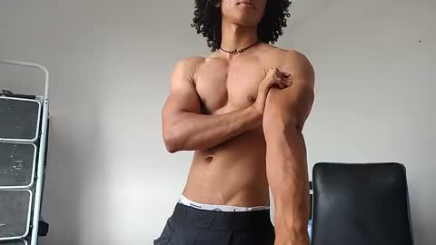 Hi Im Weller Check my Bio  online show from April 8, 9:01 pm