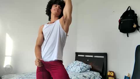 Hi Im Weller Check my Bio  online show from May 13, 9:04 pm