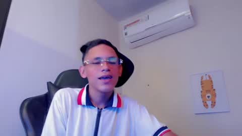 ESTEBAN online show from August 4, 12:51 am