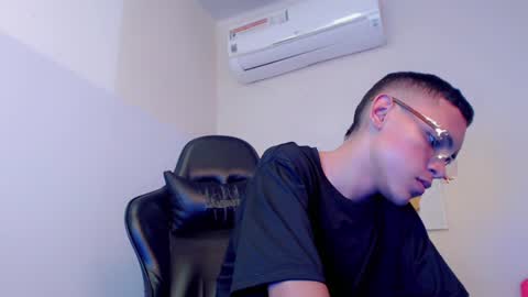 ESTEBAN online show from August 5, 3:59 am