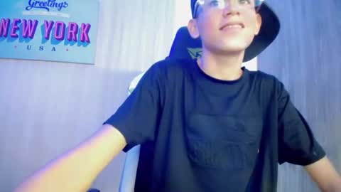 ESTEBAN online show from August 9, 3:24 pm