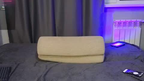 somniya online show from August 12, 10:12 pm