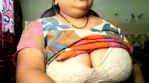 soni88888 online show from August 1, 8:31 am