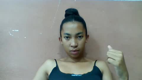 sonia4000 online show from August 13, 1:52 am