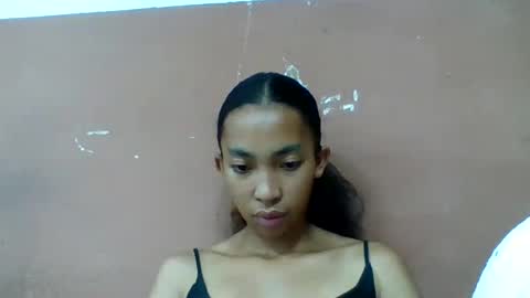 sonia4000 online show from August 15, 2:59 am