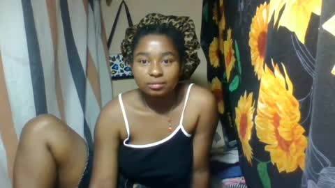 soniphaniee online show from August 15, 7:51 pm