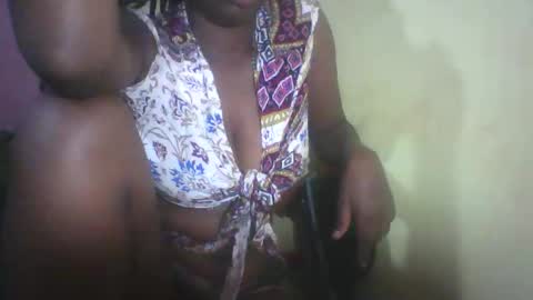 sonnie_is_pretty online show from May 28, 8:34 pm