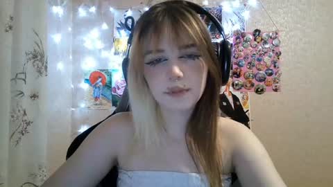 Mila online show from July 27, 5:40 pm
