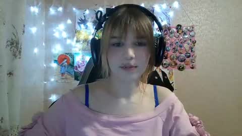 Mila online show from July 29, 5:20 pm