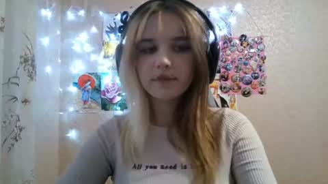 Mila online show from August 1, 4:02 pm