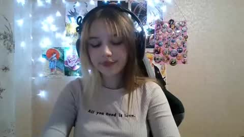Mila online show from August 1, 5:08 pm