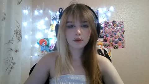 Mila online show from August 2, 7:32 pm