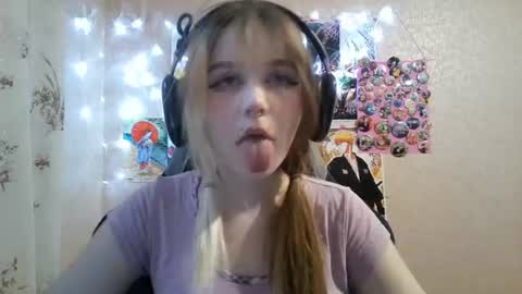 Mila online show from August 3, 4:25 pm