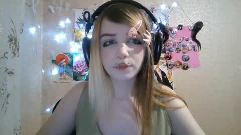 Mila online show from August 7, 6:19 pm