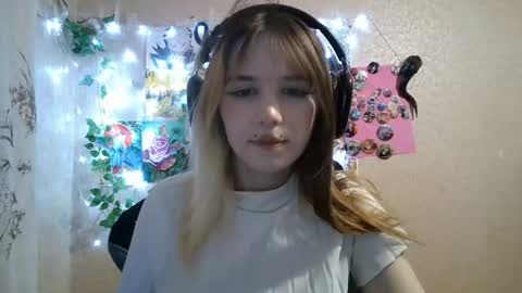 Mila online show from August 10, 9:49 pm