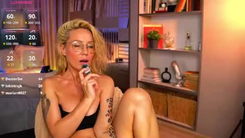 Sonya online show from August 9, 6:09 pm
