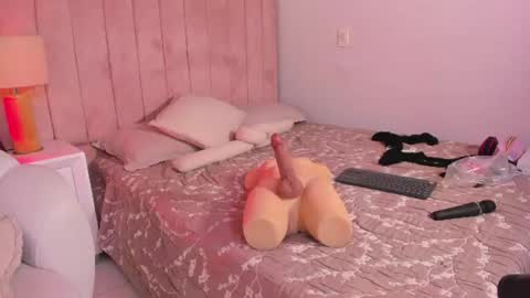 sophi_cooper29 online show from August 13, 11:08 pm