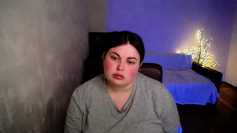 sophia__olsen online show from August 12, 11:34 am