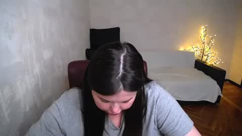 sophia__olsen online show from August 15, 9:46 am