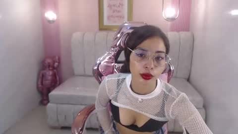 sophia__s online show from August 7, 5:24 pm
