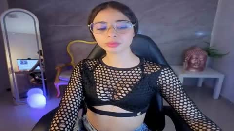 sophia__s online show from August 14, 2:21 pm