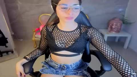 sophia__s online show from August 14, 6:44 pm