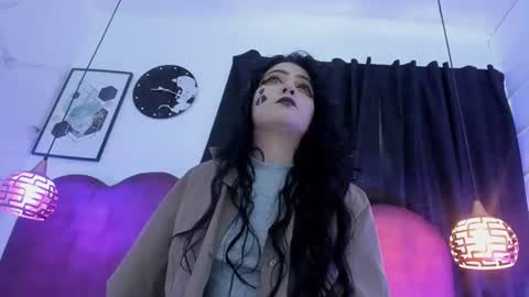 sophia hottie online show from August 11, 6:10 pm