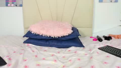 sophia_ebony___ online show from August 8, 6:41 pm