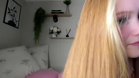 Sophia online show from July 24, 9:07 pm